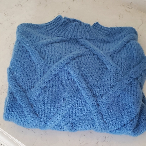 Vici Joan Cable Knit Sweater - Picture 13 of 16